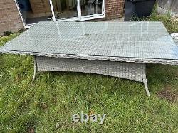 Moda Garden Furniture Dinning Table Seats 8 Excellent Condition