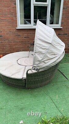 Rattan Sun Island Luxury Canopy Sofa Lounger Day Bed Garden Furniture