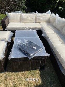 Rattan garden furniture set. Luxury 8 Seater Corner Sofa