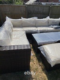 Rattan garden furniture set. Luxury 8 Seater Corner Sofa