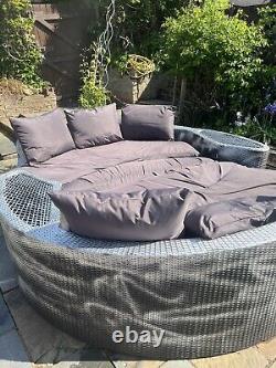 Rattan garden furniture set used BUYER COLLECTS IN PERSON + Water Proof Cover